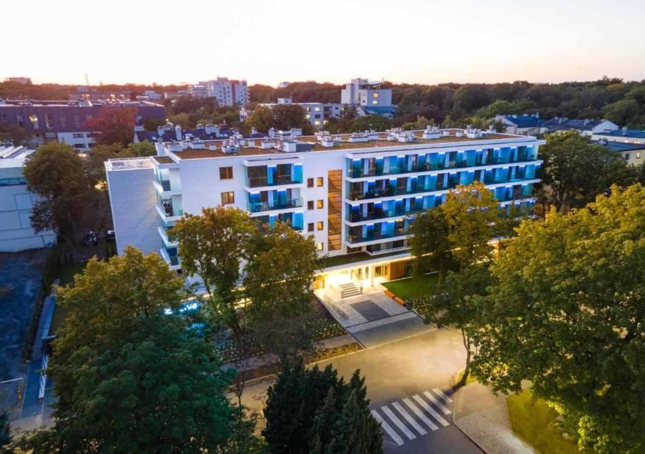 Apartament Whiteblue Kolobrzeg Z Duzym Ogrodkiem - 100 M Od Plazy! Whiteblue Kolberg Apartment Mit Grossem Garten - 100 M Vom Strand Entfernt! Whiteblue Kolobrzeg Apartman S Velkou Zahradou - 100 M Od Plaze! 外观 照片